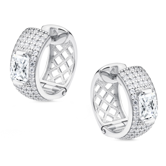 Кольцо из серебра с фианитами