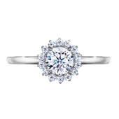 Кольцо из серебра с фианитами