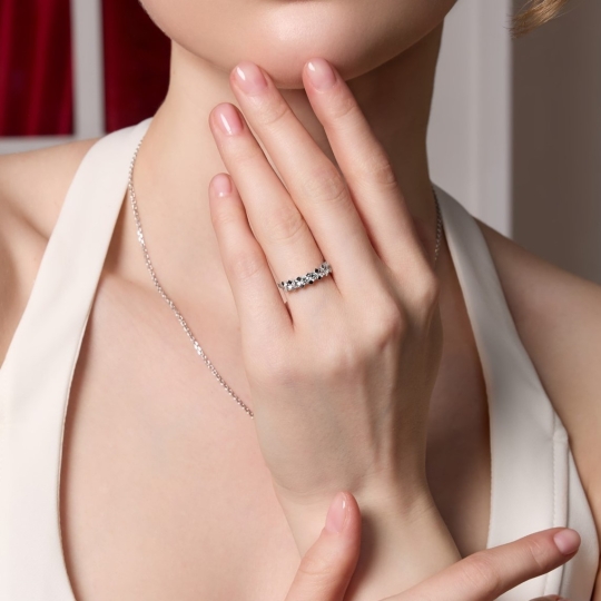 Кольцо из золота с фианитами