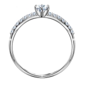 Кольцо из серебра с фианитами