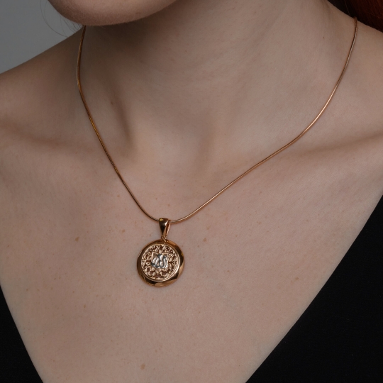 Подвеска из золота с бриллиантом