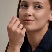 Кольцо из золота с фианитами