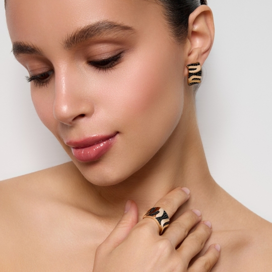 Серьги из золота с черными фианитами