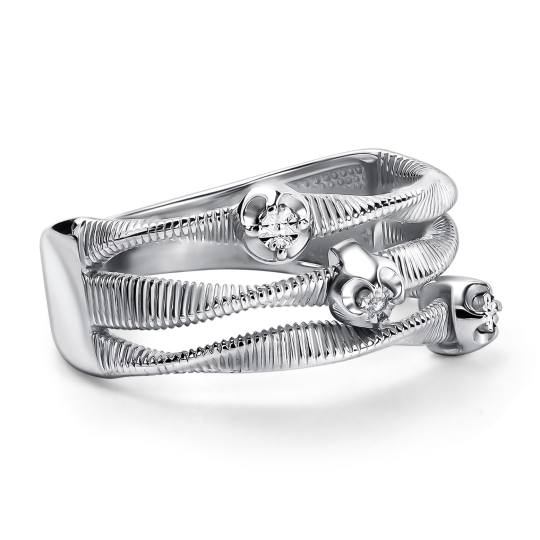 Кольцо из серебра с бриллиантом