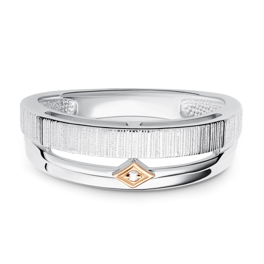 Кольцо из серебра с золотой вставкой бриллиантом