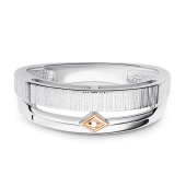 Кольцо из серебра с золотой вставкой бриллиантом