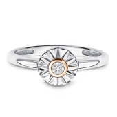 Кольцо из серебра с золотой вставкой и бриллиантом