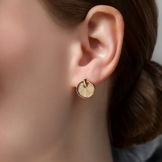 Подвеска из лимонного золота с алмазной гранью