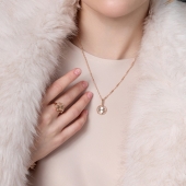 Кольцо из золота с с алмазной гранью и фианитами