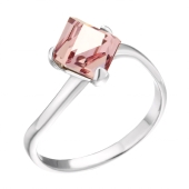 Кольцо из серебра с ювелирным кристаллом