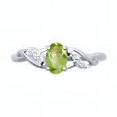 Кольцо из серебра с хризолитом и фианитами