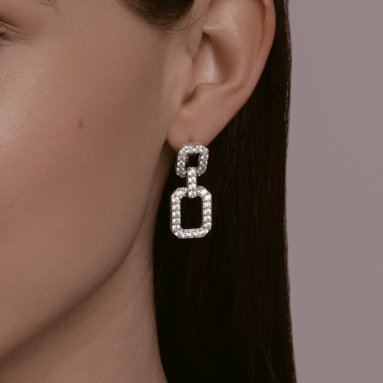 Серьги из серебра с фианитами 