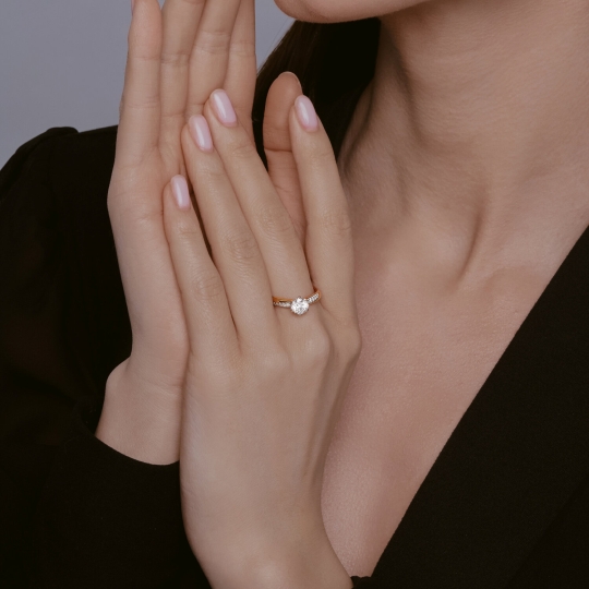 Кольцо из серебра с фианитами "Змея"