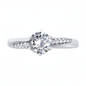 Кольцо из серебра с фианитами