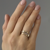 Кольцо из лимонного золота с бриллиантами