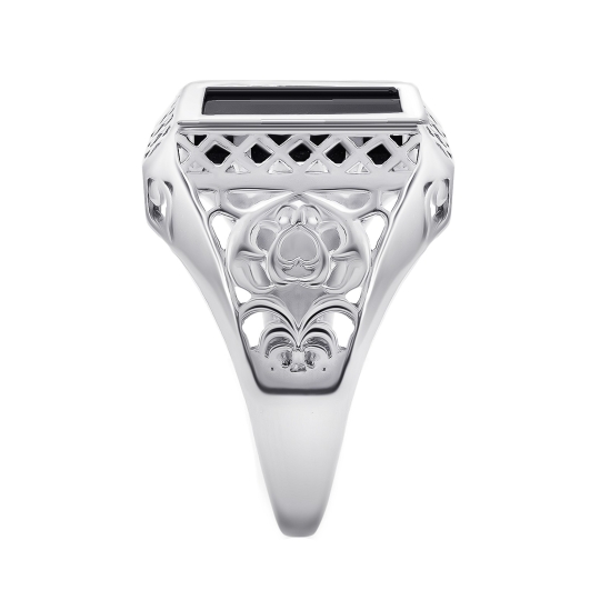 Кольцо из серебра с фианитами