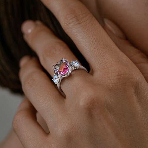 Кольцо из серебра с ситаллом и фианитами