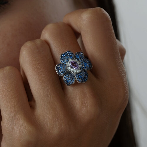 Кольцо из серебра с жемчугом и фианитами