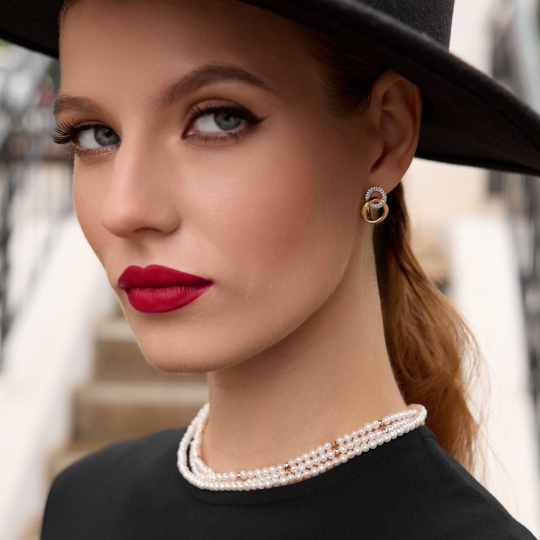 Колье-чокер из золота с жемчугом