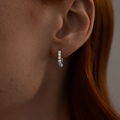 Серьги из серебра с фианитами