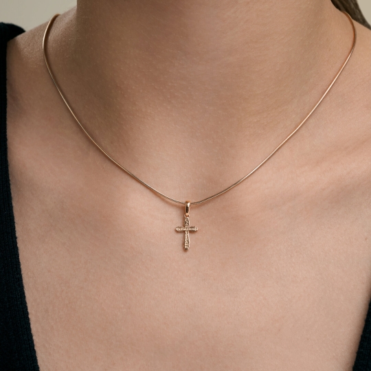 Подвеска-крест из золота с бриллиантом