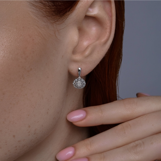 Серьги из белого золота с бриллиантами