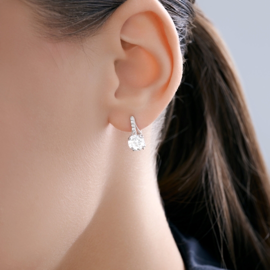 Серьги из серебра с фианитами 