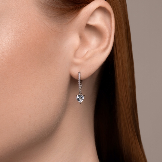 Серьги из серебра с ювелирными кристаллами