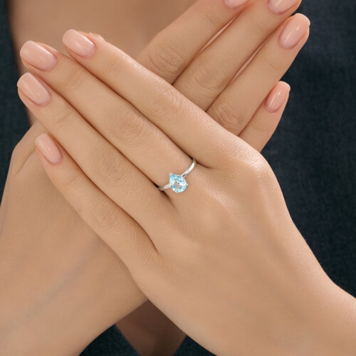 Кольцо из серебра с ювелирным кристаллом