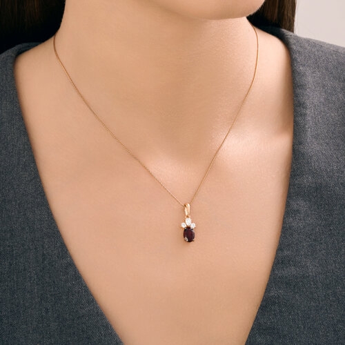 Подвеска из серебра с фианитом