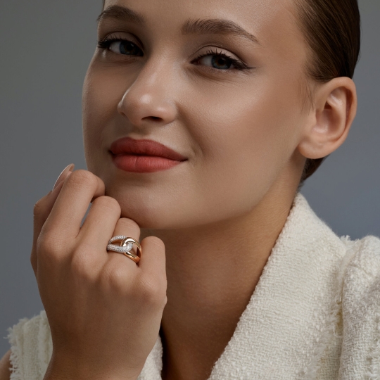 Кольцо из золота с бриллиантами