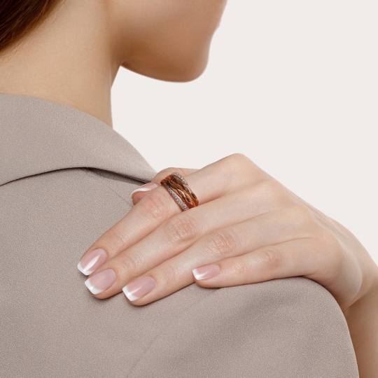 Кольцо из золота с жемчугом