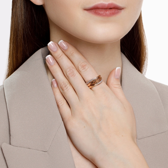 Кольцо из золота с жемчугом