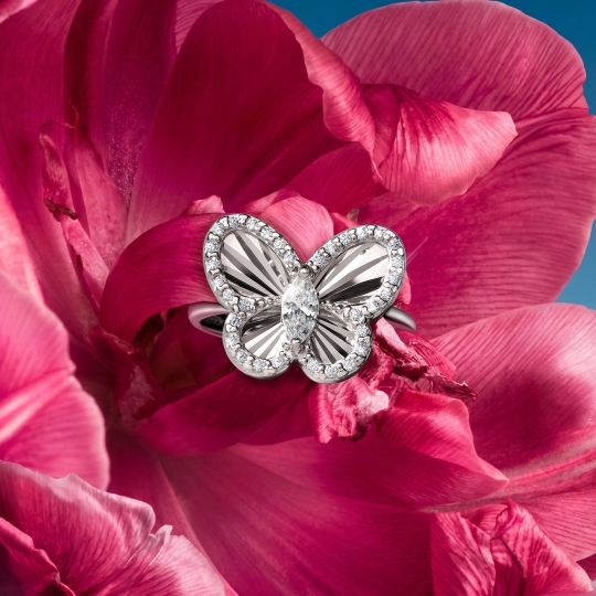 Серьги из серебра с алмазной гранью и фианитами