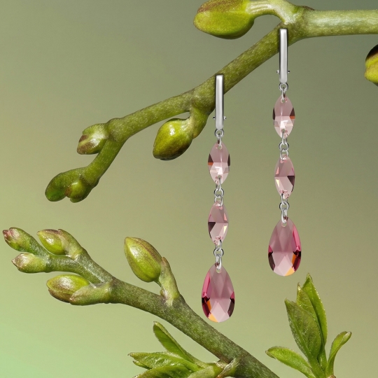 Серьги из серебра с ювелирными кристаллами