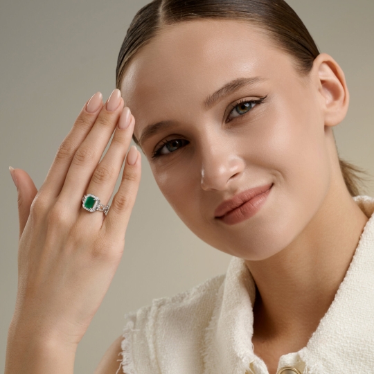 Кольцо из серебра с агатом и фианитами