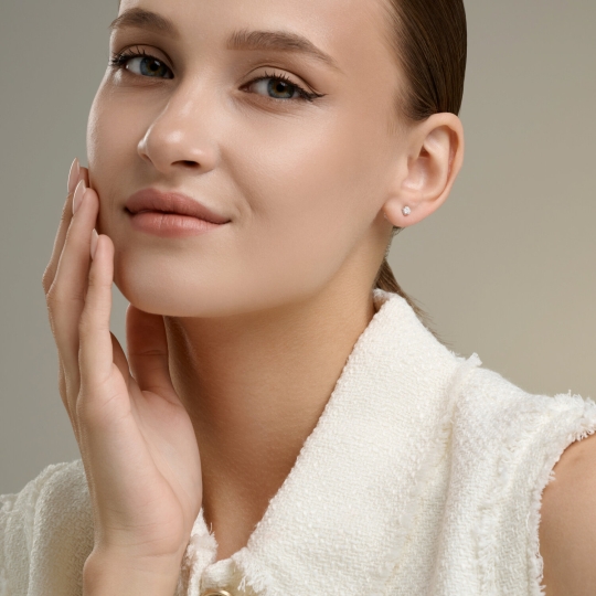 Кольцо из серебра с выращенным бриллиантом