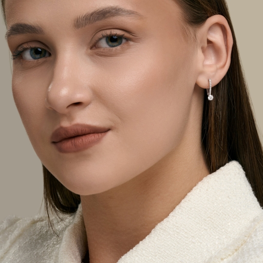 Кольцо из серебра с выращенными бриллиантами