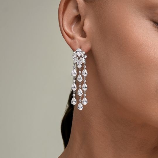 Серьги из серебра с фианитами