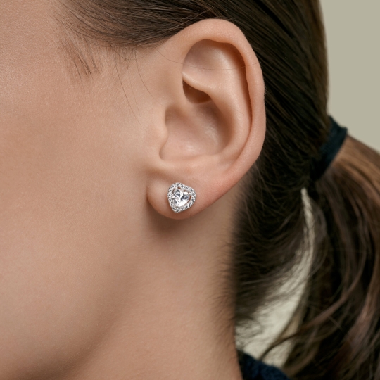 Подвеска из белого золота с фианитами