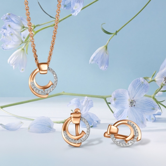 Подвеска из золота с рубином