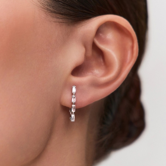 Серьги из серебра с фианитами