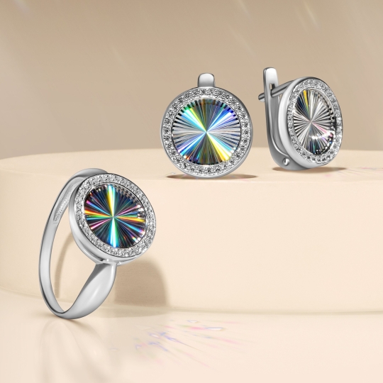 Серьги из серебра с алмазной гранью и фианитами