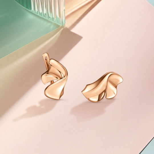 Серьги из золота с бриллиантами и керамическими вставками