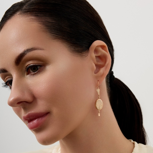 Серьги из золота с алмазной гранью