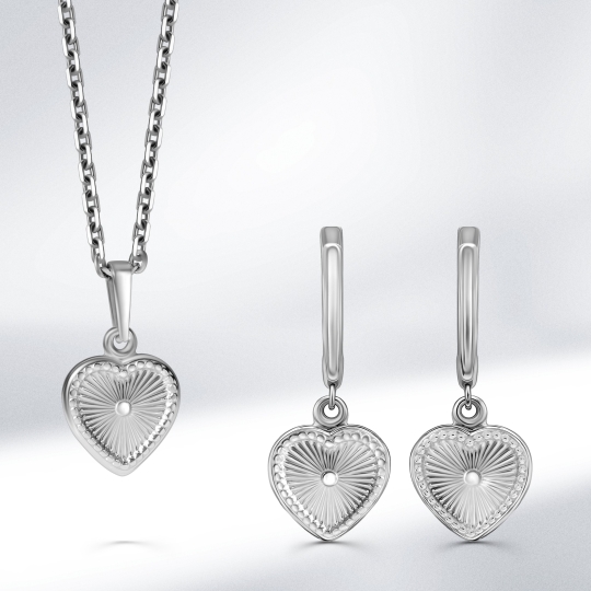 Подвеска из серебра с алмазной гранью и фианитом