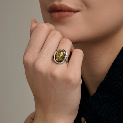 Подвеска из серебра с янтарем