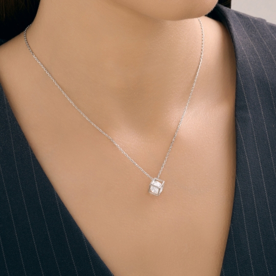 Колье из серебра