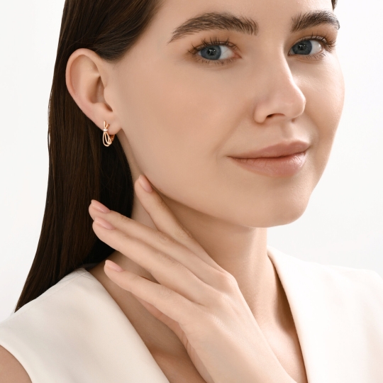 Кольцо из золота с фианитами