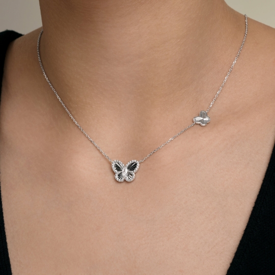 Колье из серебра с фианитом